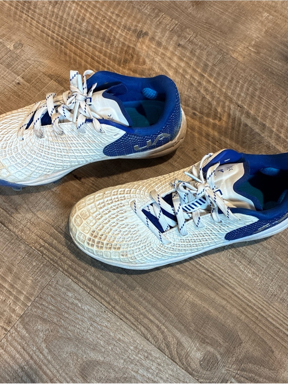 under armour baseball cleats size 7 Blue/white